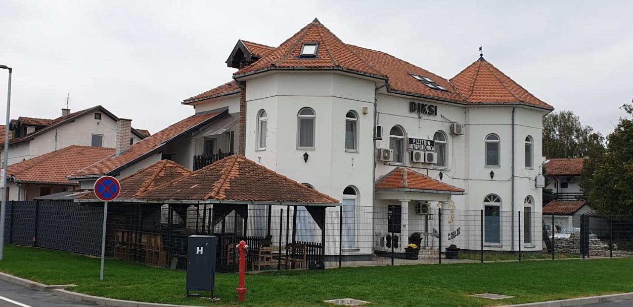 Apartmani Diksi Zrenjanin Exterior photo