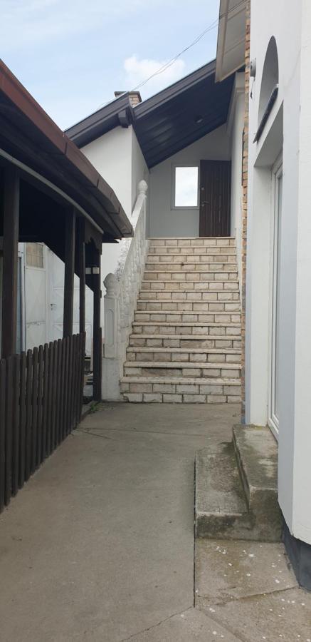 Apartmani Diksi Zrenjanin Exterior photo