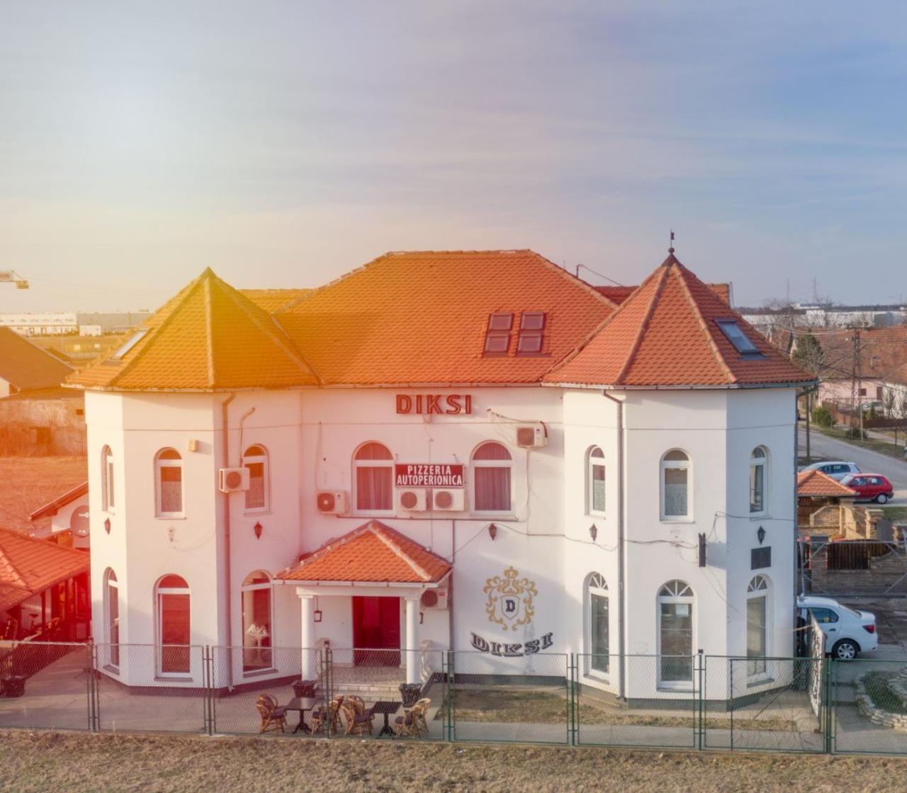 Apartmani Diksi Zrenjanin Exterior photo